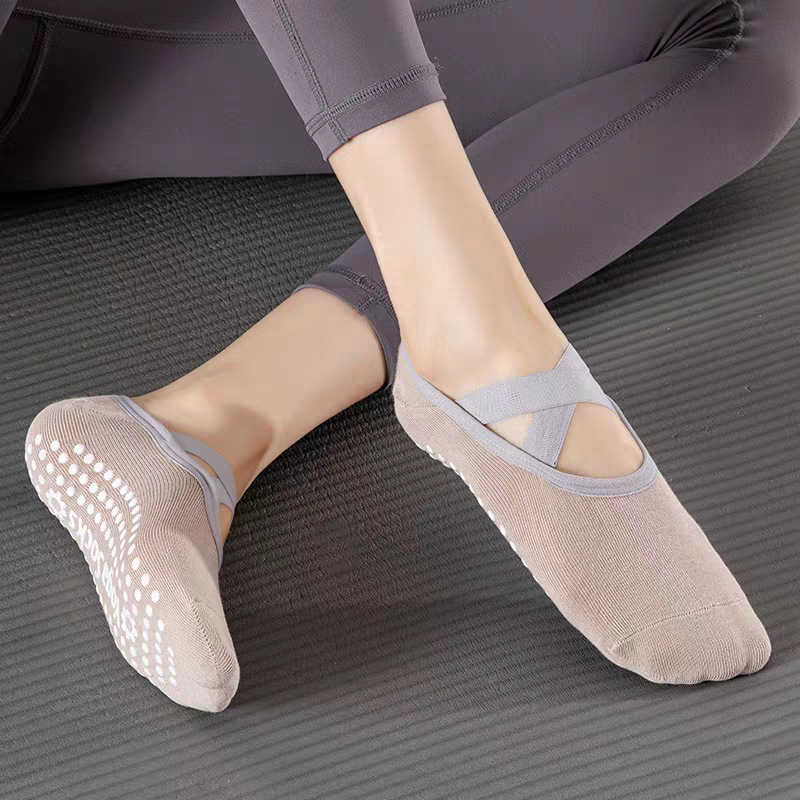 Professional Women Yoga Sock S - Yoga & Fitness Classes By Niharika Zirakpur Reviews review and price